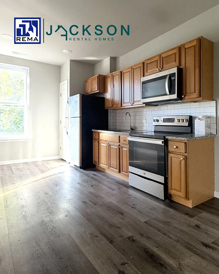 5136 Walnut Street — Photo 1