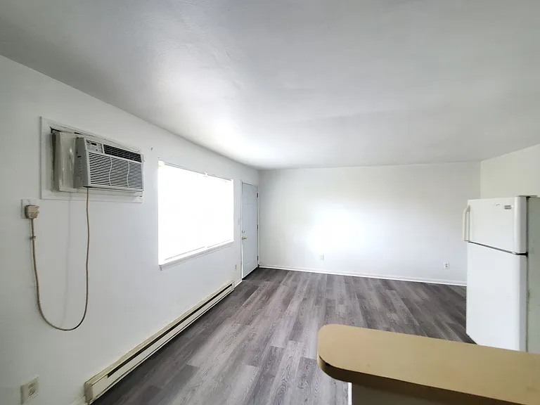 6241 Alexander St — Photo 6
