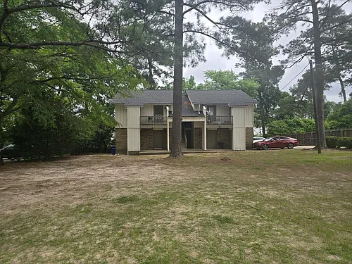1329 Windsor St #2 Photo 1