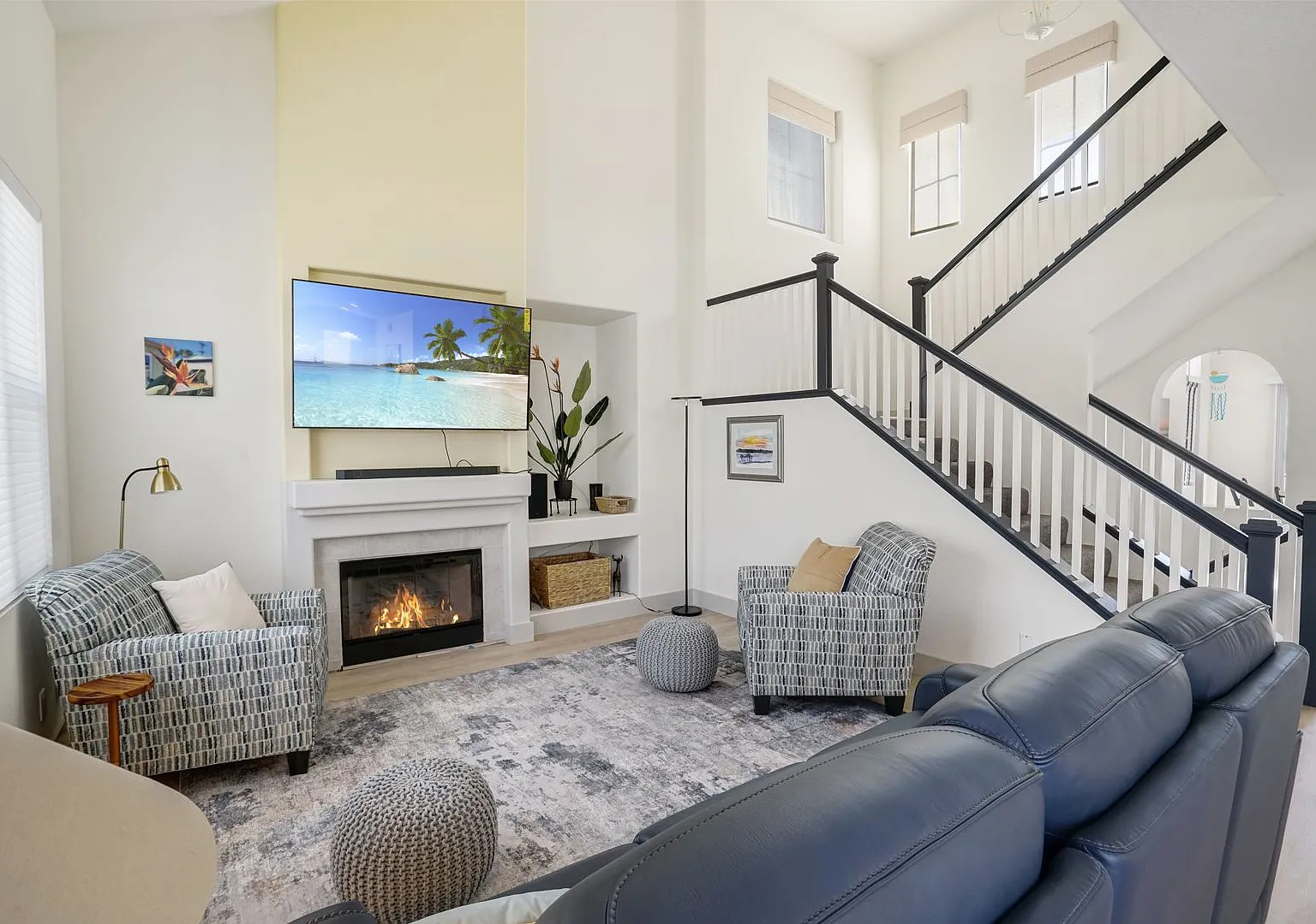 Furnished Rental 3BR/2.5 BA Charming 3 Level Detached Home In Torrey Hills, Gated Community 2 Car... — Photo 1