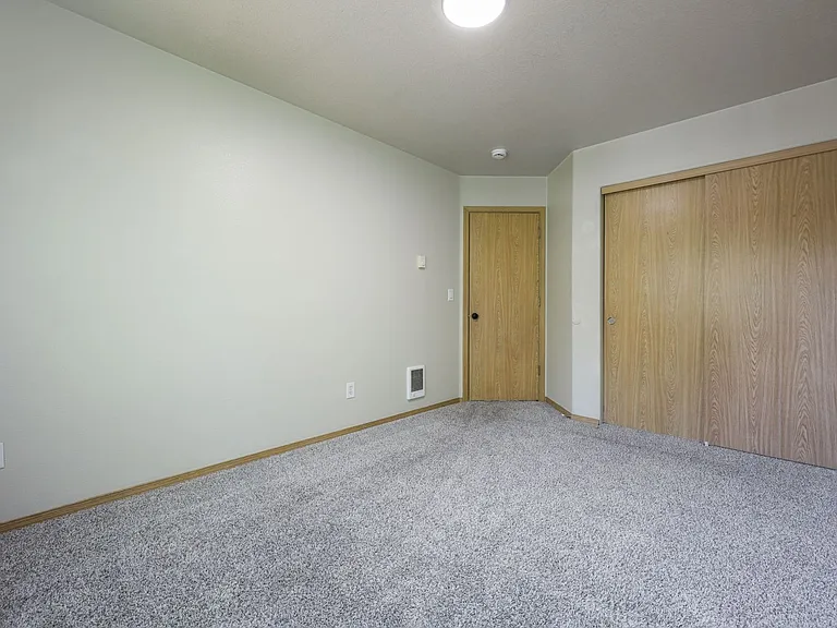 12564 SE Ramona St — Photo 16