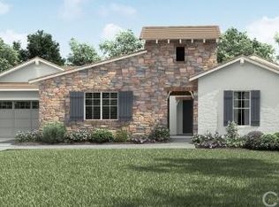 2411 Golden Yarro Rd, Vista, CA 92084