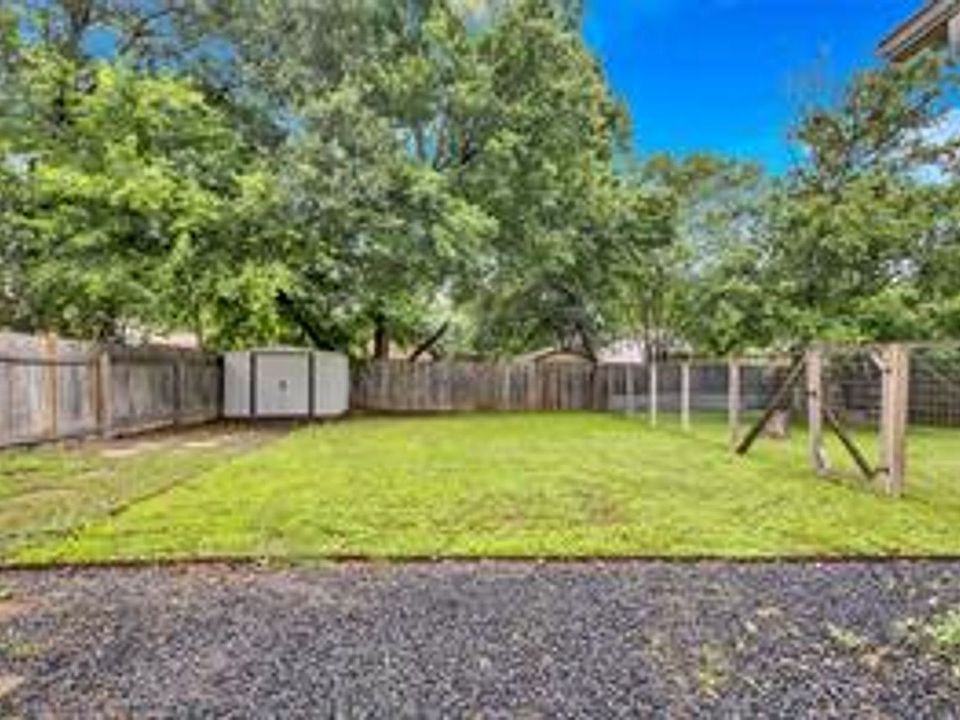 1st image of 9721 Holly Springs Dr
