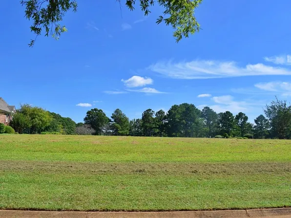 139 Gleneagles Rd, Campobello, SC 29322