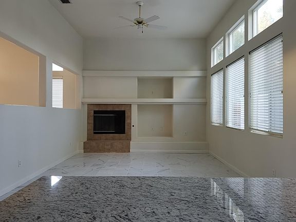 4th image of 585 Fisher Cir