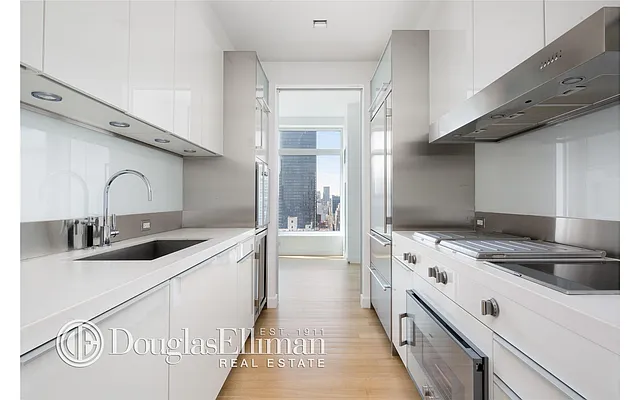 Rented by Douglas Elliman | media 19