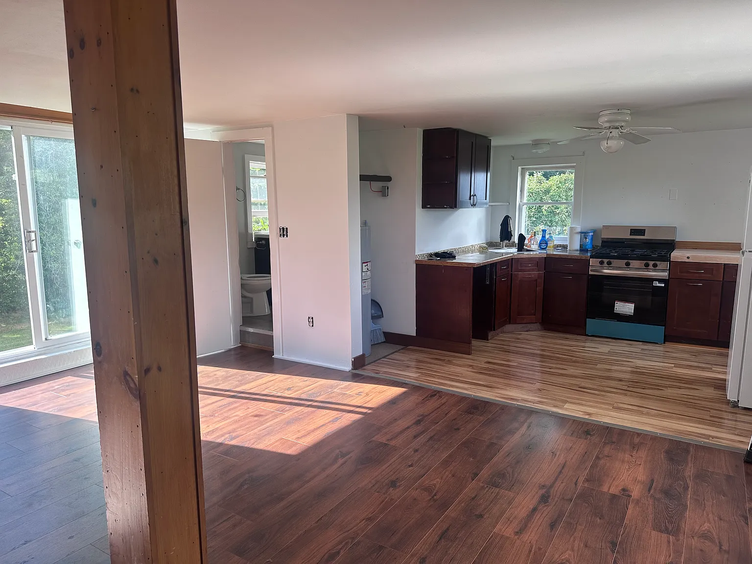 2 bed, 1008 sqft, $2,300 — Photo 3
