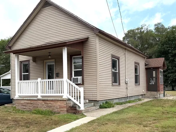 52 Iona Ave, Muskegon, MI 49442