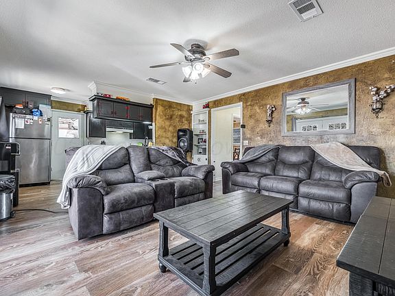 5th image of 127 Bailey Ave