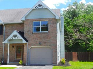 2930 Santee Rd, Bethlehem, PA 18020