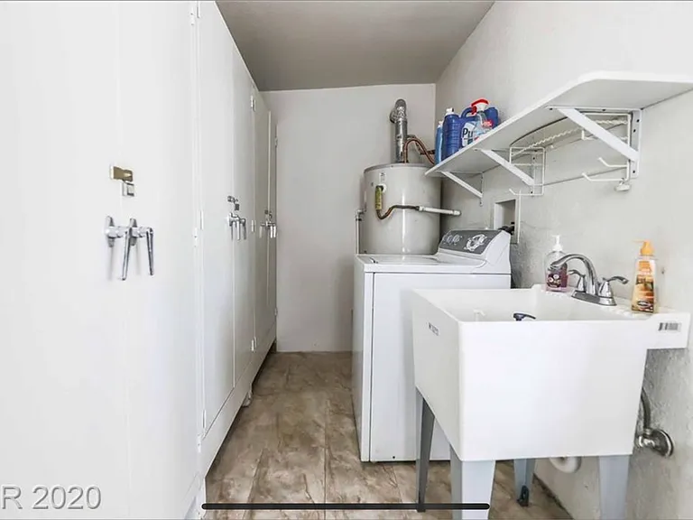 3462 Myrtle Ave — Photo 10