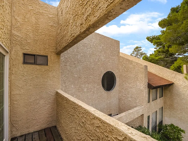 3949 S Torrey Pines Dr — Photo 3