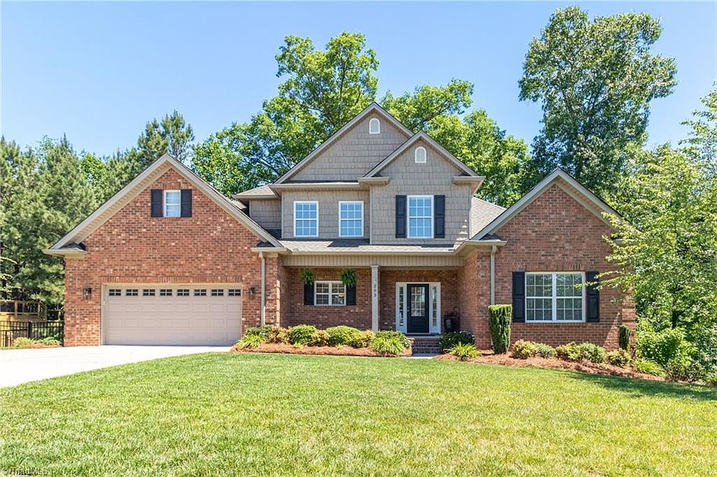 203 Southern Woods Dr