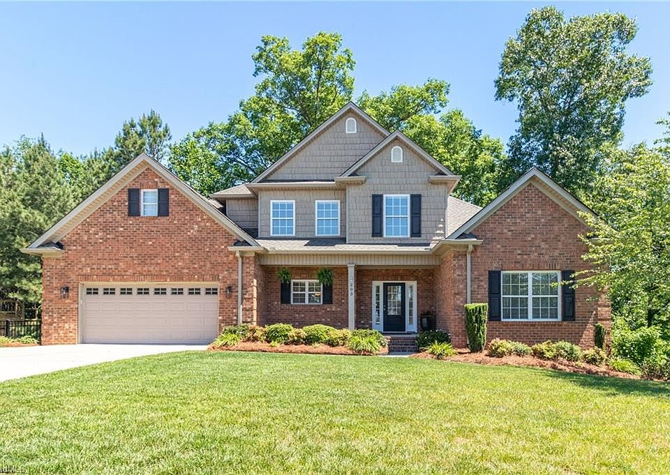 1st image of 203 Southern Woods Dr