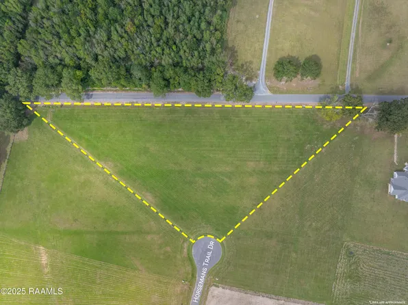 68 Horsemens Dr, Opelousas, LA 70570