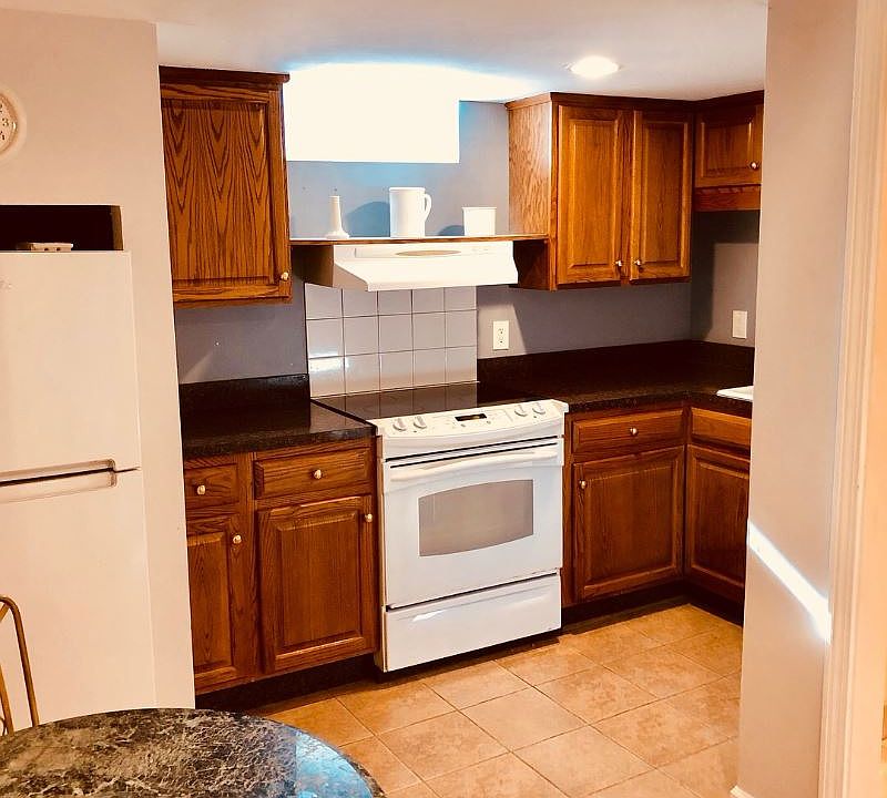 2nd image of 12 Lincoln Pl