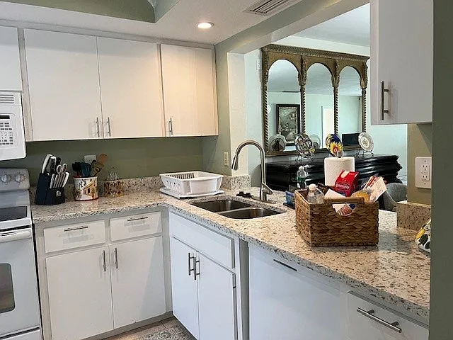 5246 Wedgewood Ln #5246 — Photo 9
