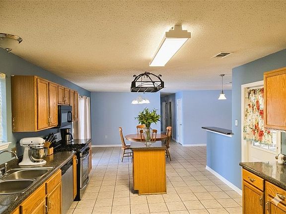 5th image of 478 Olive Dr