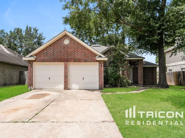 18707 Singing Woods Dr