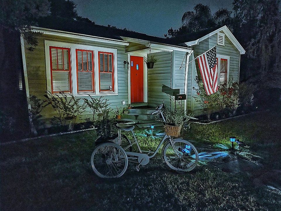 "Curb appeal" even at night