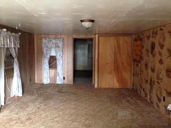 3rd image of 11371 5th St