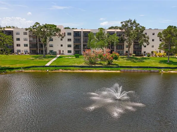 5920 80th St N Unit 406, Saint Petersburg, FL 33709