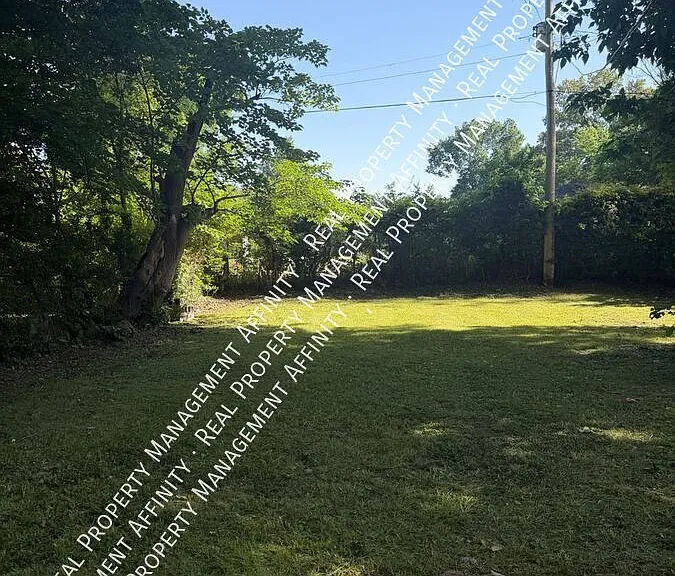 795 Roanoke Ave — Photo 19