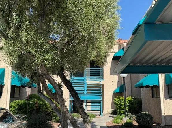 4360 Woodpine Dr Unit 204, Paradise, NV 89119