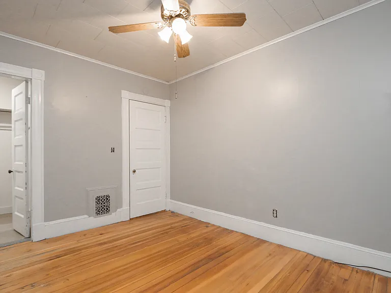 406 Front St #1 — Photo 17