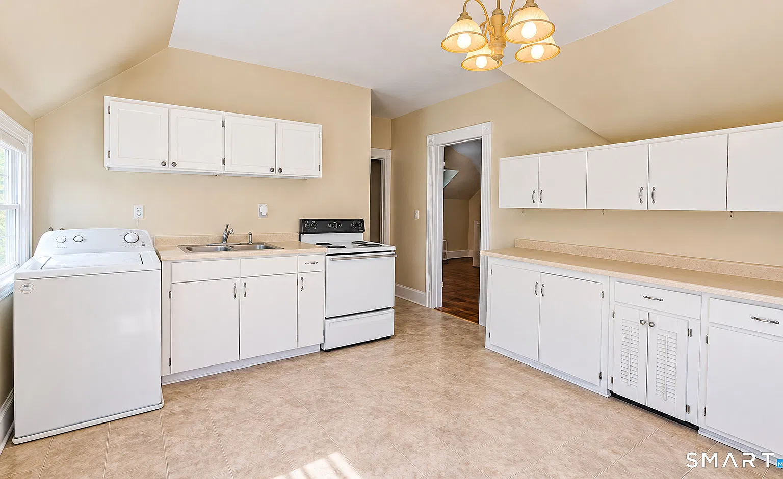 1 bed, 1200 sqft, $1,900 — Photo 4