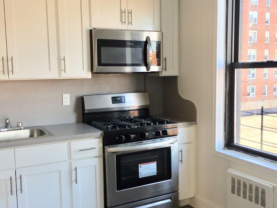 1st image of 144 35th Ave #3