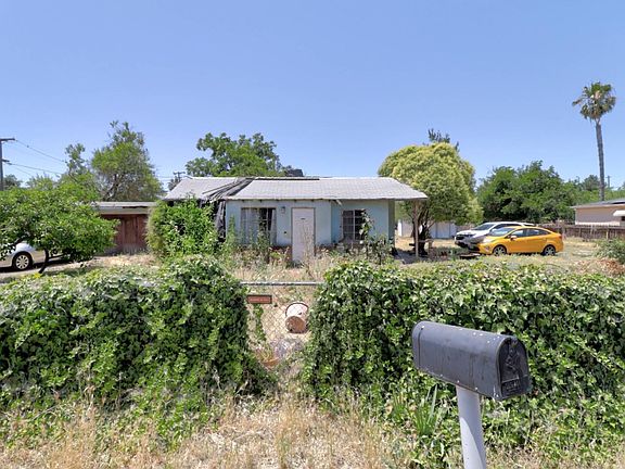 4th image of 2555 Vail Ave