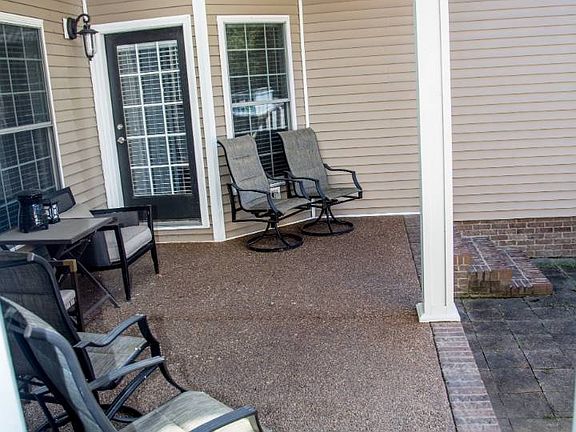 4th image of 155 Spenser Ln