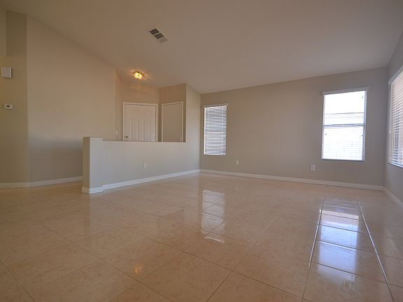 4th image of 912 Moore Oaks Ct