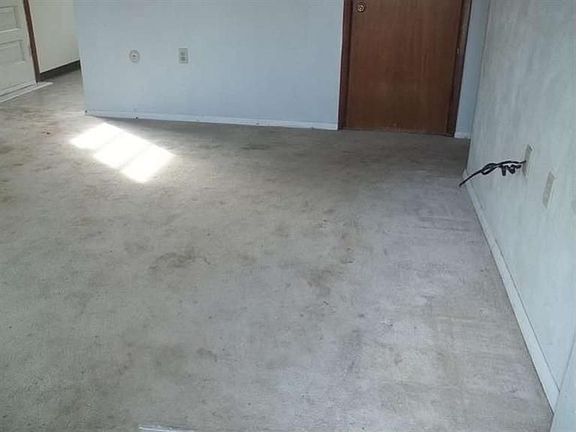 2nd image of 240 Vine St
