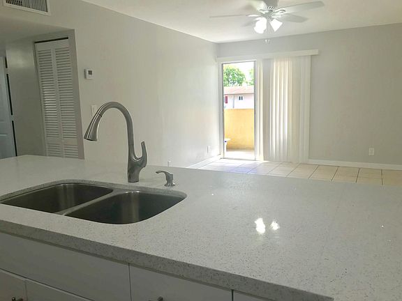 5th image of 4550 NW 9th St APT 220