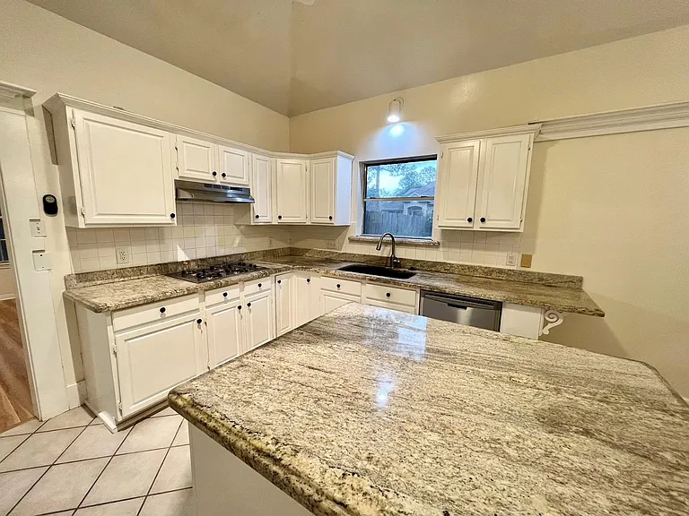 13310 Misty Mill Dr — Photo 8