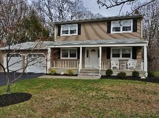 47 Walsh Dr, Mahwah, NJ 07430