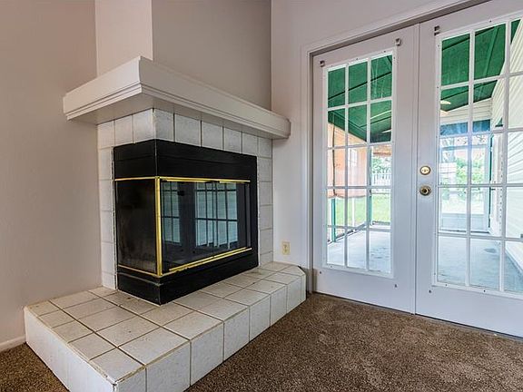 5th image of 126 Lamplighter Dr