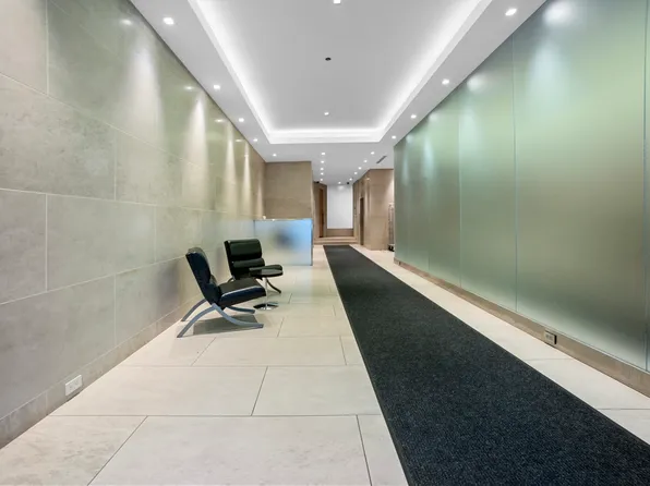 350 East 81st Street image 2 of 6