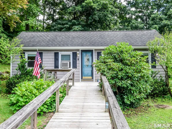 9 Birch Trail, Danbury, CT 06811