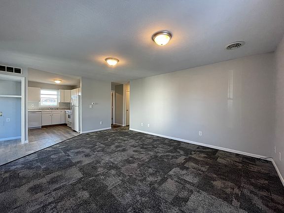 2nd image of 302 Stone Dr APT B