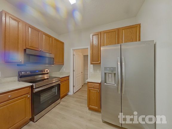 3rd image of 5530 Sycamore Canyon Dr