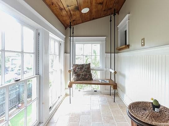 2nd image of 4321 Fontainebleau Dr