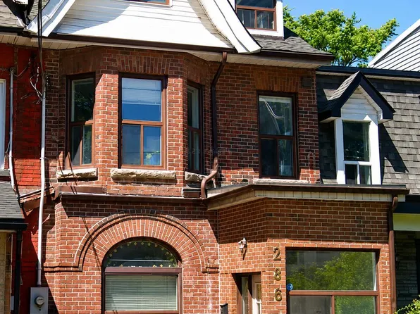 286 Robert St, Toronto, ON M5S 2K8