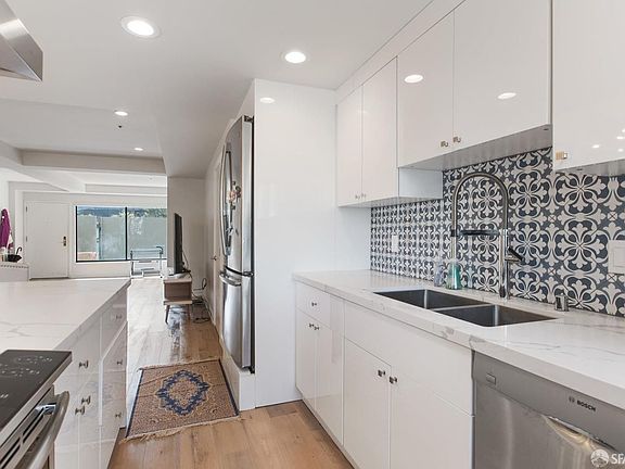 3rd image of 601 Van Ness Ave APT 11