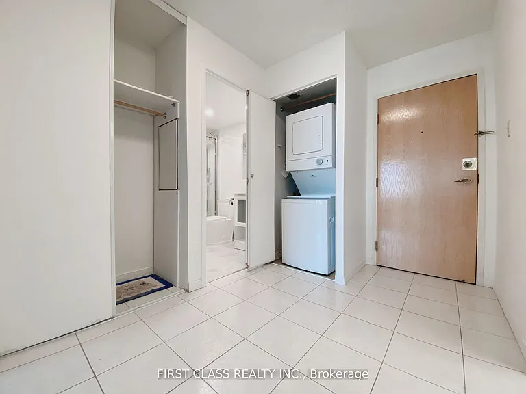 88 Alton Towers Cir #1101 — Photo 5