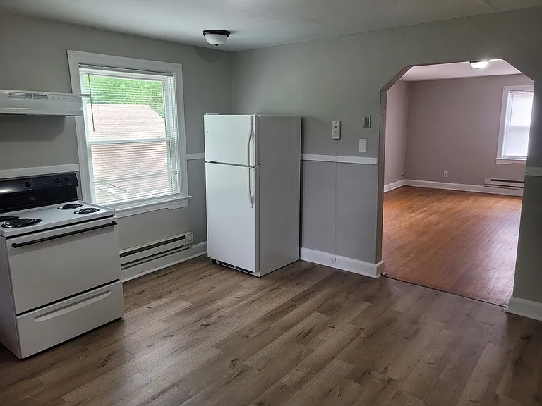 412 Forrest Ave — Photo 8