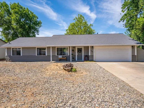 3186 Island Dr, Redding, CA 96001