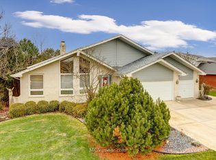 8107 Edgebrook Ln, Tinley Park, IL 60487